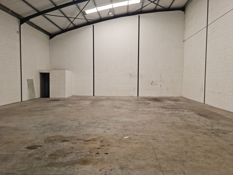 361m2 Industrial Warehouse TO LET in Saxenburg Park, Kuilsriver @ R24000 excluding vat - Photo 8