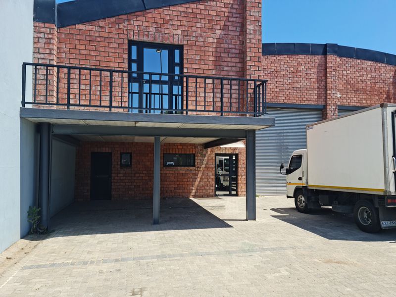 361m2 Industrial Warehouse TO LET in Saxenburg Park, Kuilsriver @ R24000 excluding vat - Photo 2