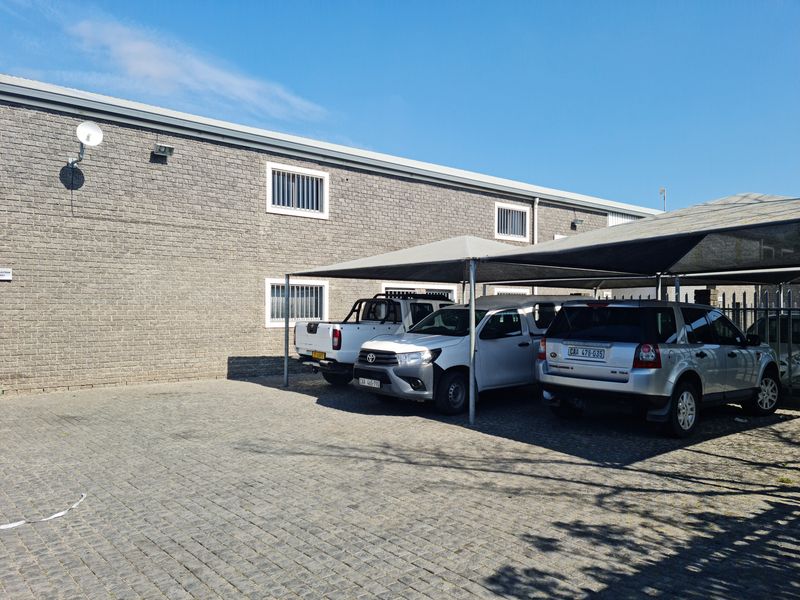 540m2 Factory with Enclosed Yard To Let in Blackheath Industrial. - Photo 5