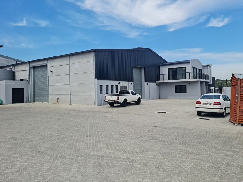Brand New 591m2 Industrial Warehouse  with 100 Amps To Let in Firgrove , Somerset West. - Photo 9