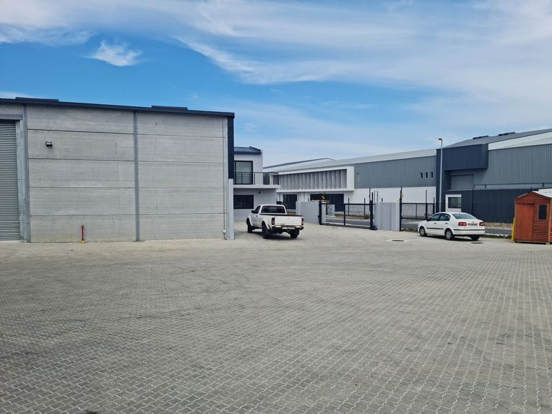 Brand New 591m2 Industrial Warehouse  with 100 Amps To Let in Firgrove , Somerset West. - Photo 8