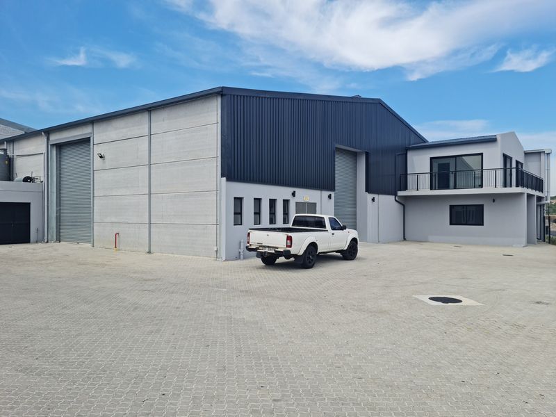 Brand New 591m2 Industrial Warehouse  with 100 Amps To Let in Firgrove , Somerset West. - Photo 7