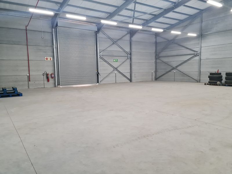 Brand New 591m2 Industrial Warehouse  with 100 Amps To Let in Firgrove , Somerset West. - Photo 3