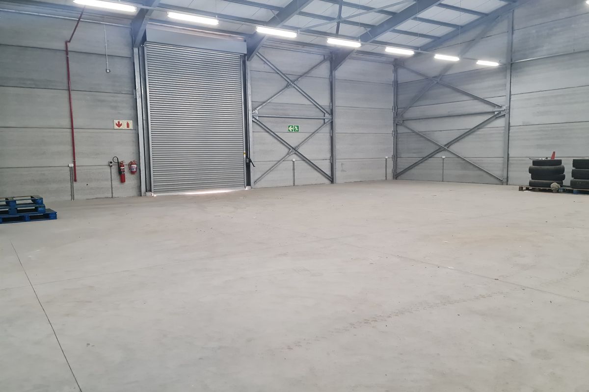 Brand New 591m2 Industrial Warehouse  with 100 Amps To Let in Firgrove , Somerset West. - Photo 3