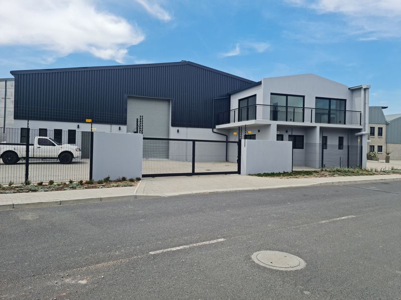 Brand New 591m2 Industrial Warehouse  with 100 Amps To Let in Firgrove , Somerset West. - Photo 5
