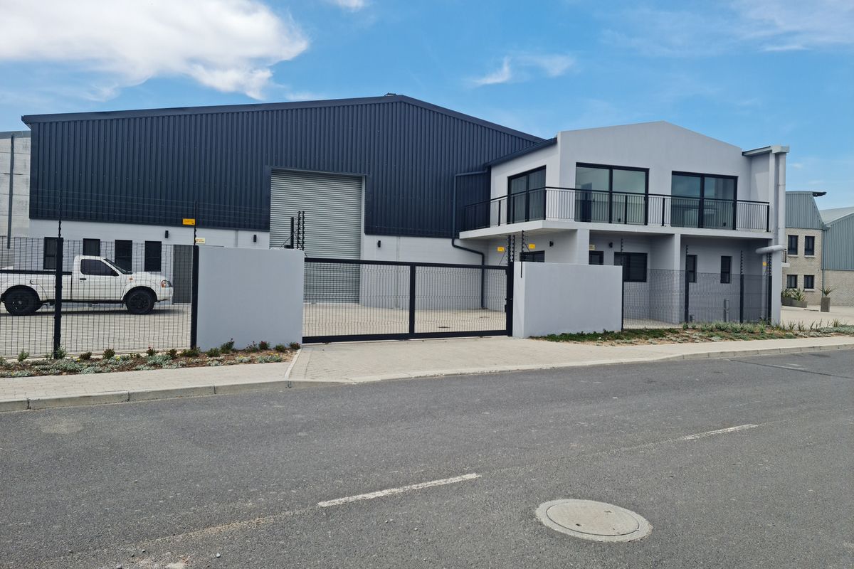 Brand New 591m2 Industrial Warehouse  with 100 Amps To Let in Firgrove , Somerset West. - Photo 5