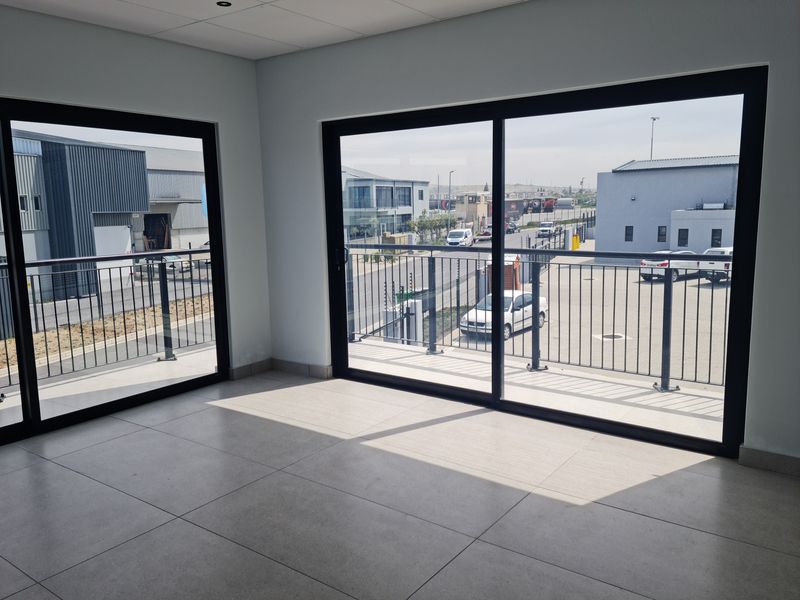 Brand New 591m2 Industrial Warehouse  with 100 Amps To Let in Firgrove , Somerset West. - Photo 2
