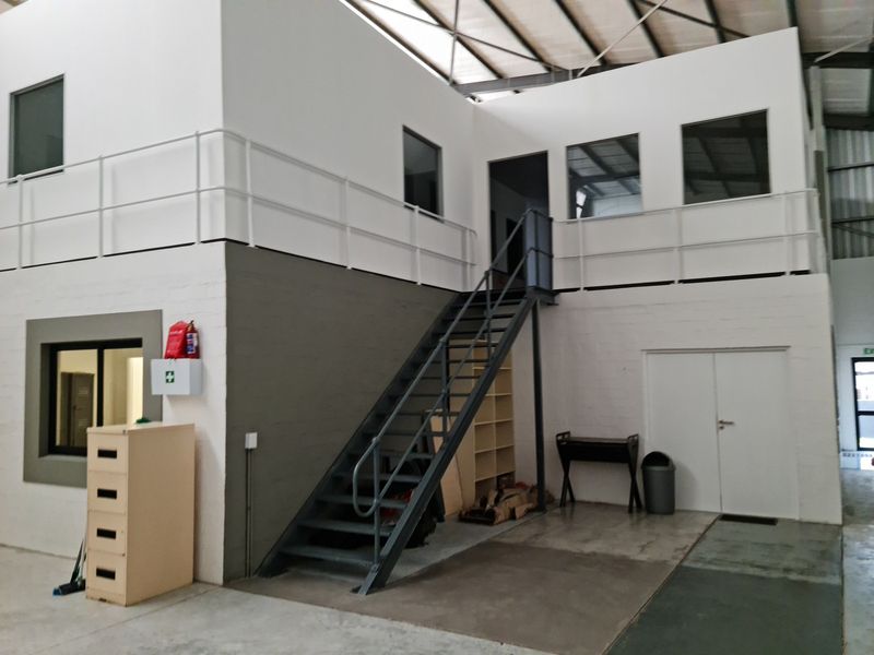 494m2 Warehouse To Let in Firgrove , Somerset West. - Photo 3