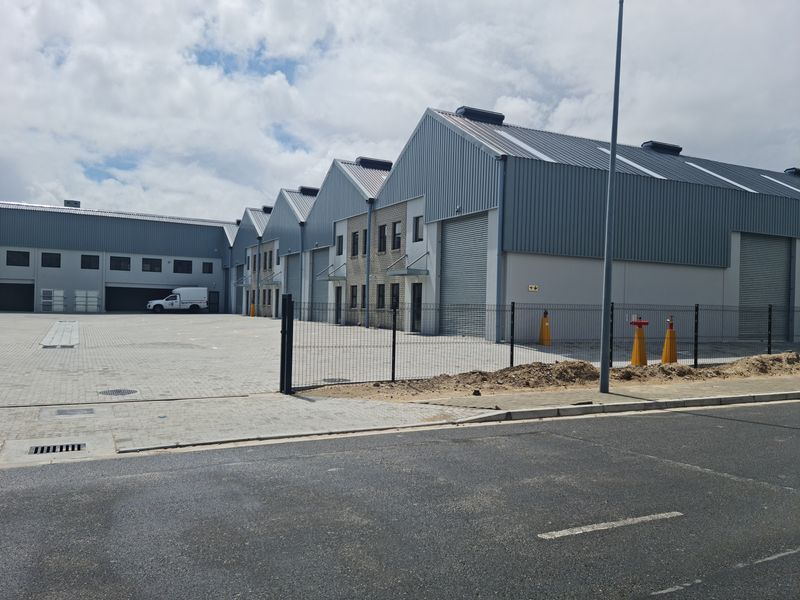Brand New  210m2 Industrial Warehouse To Let in Firgrove , Somerset West. - Photo 8