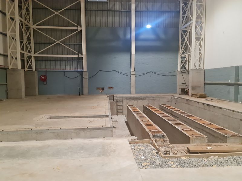 1808m2 Industrial Warehouse To Let in Blackheath. - Photo 7