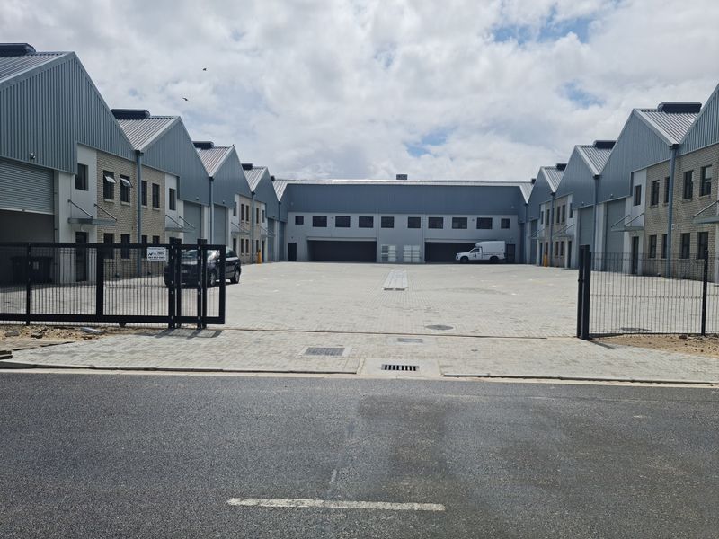331m2 Industrial Property To Let in Firgrove , Somerset West. - Photo 2