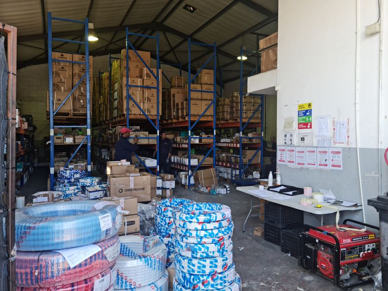 539m2 Warehouse TO LET in Saxenburg Park, Blackheath. - Photo 4