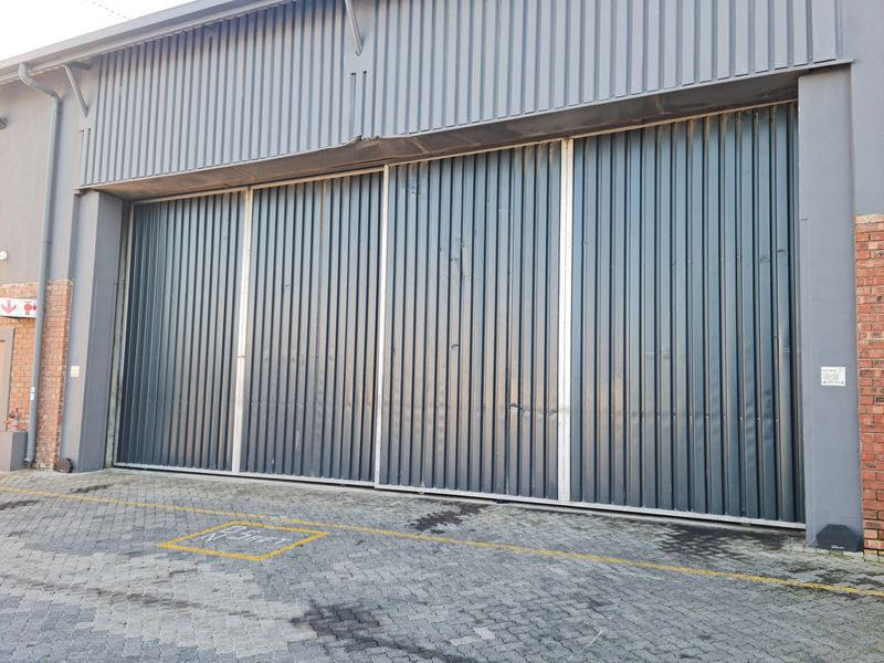 Modern 11100m2 Industrial Property  TO LET in Somerset West - Photo 7