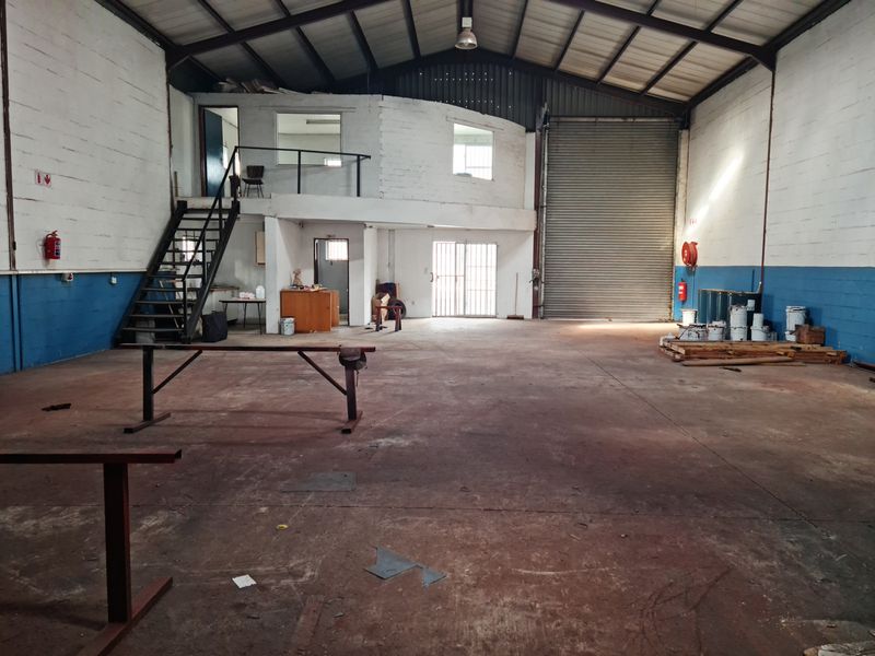 274m2 Factory Warehouse To Let in the Strand - Photo 4