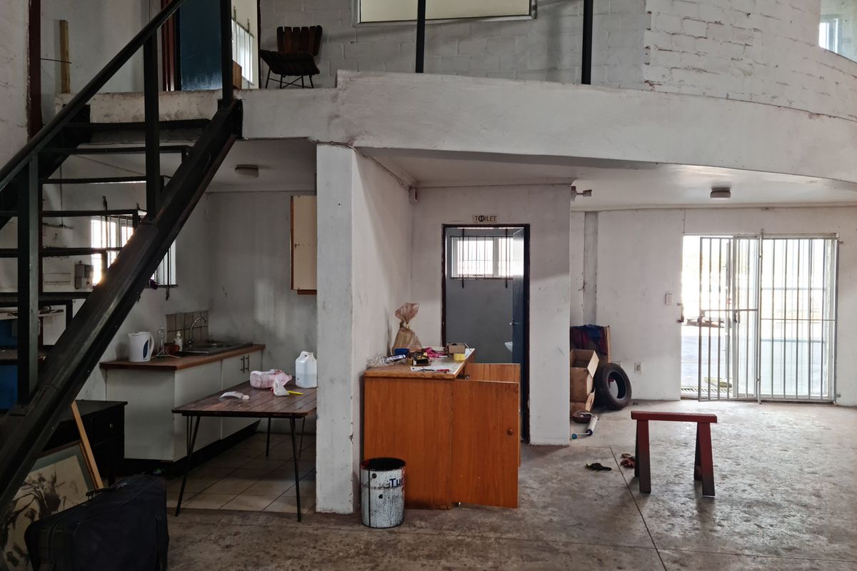 274m2 Factory Warehouse To Let in the Strand - Photo 3