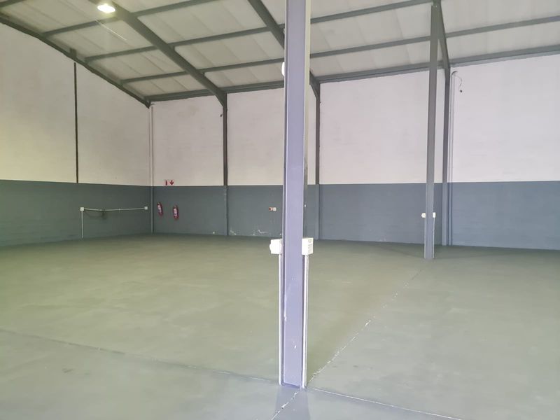 595m2 Warehouse with small enclosed Yard Area TO LET in Saxenburg Park , Blackheath. - Photo 8
