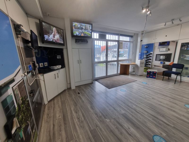 Industrial Warehouse For Sale in Brackenfell - 800m2 - Photo 5