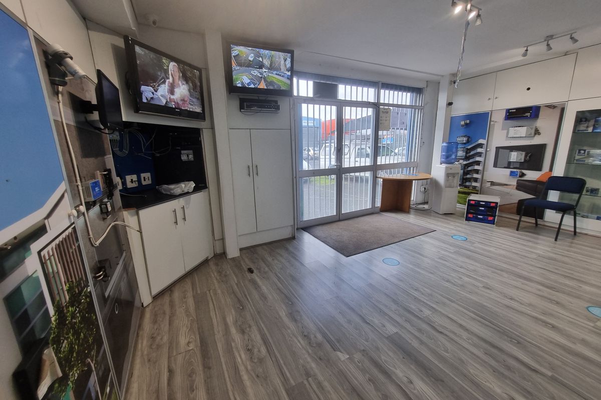 Industrial Warehouse For Sale in Brackenfell - 800m2 - Photo 5