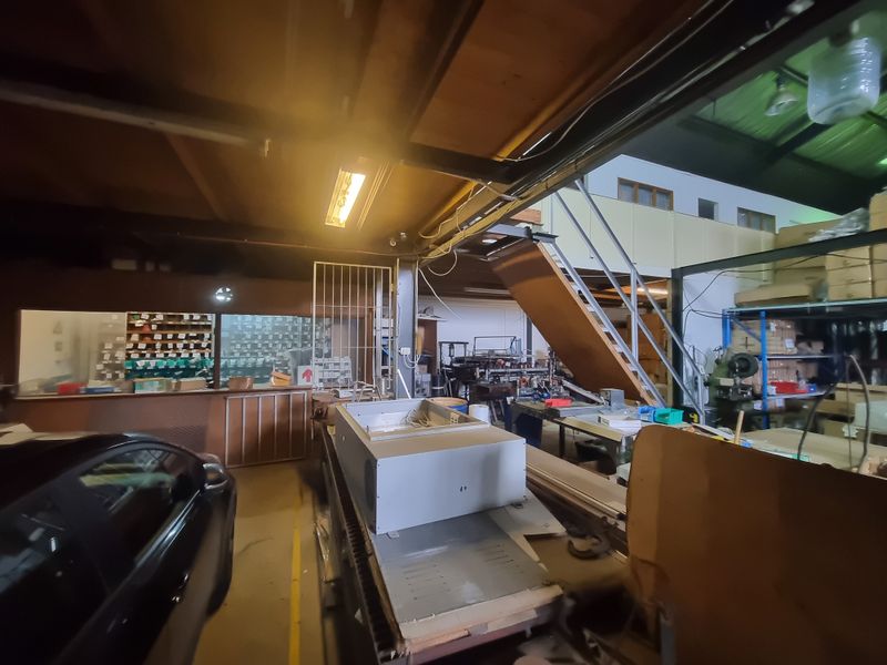 Industrial Warehouse For Sale in Brackenfell - 800m2 - Photo 4