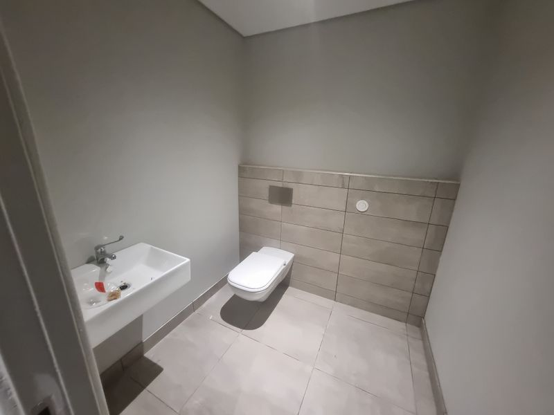 343m2 Industrial  Warehouse Unit / To Let in Kraaifontein @ R 36 015.00  excluding VAT - Photo 10