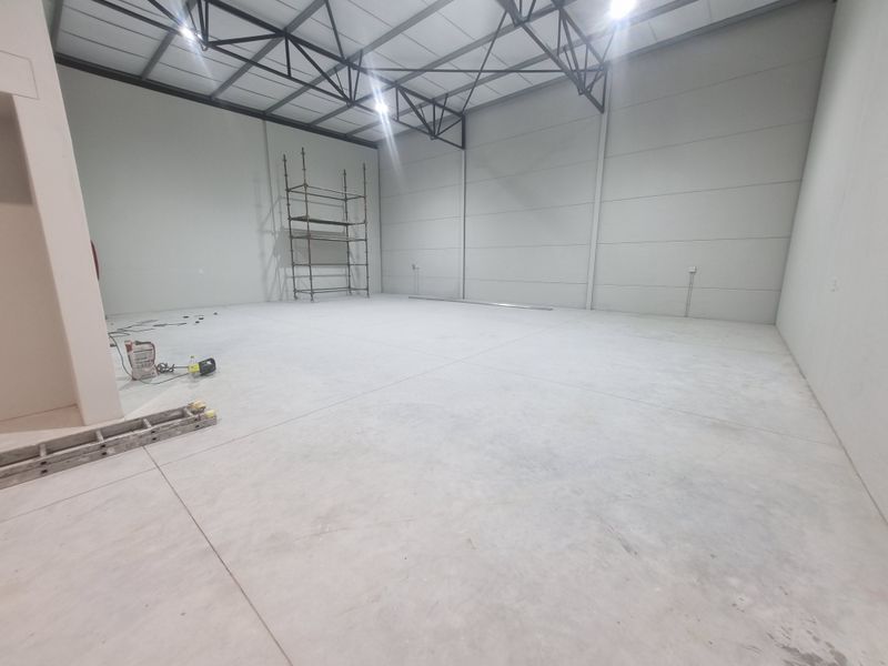 343m2 Industrial  Warehouse Unit / To Let in Kraaifontein @ R 36 015.00  excluding VAT - Photo 3