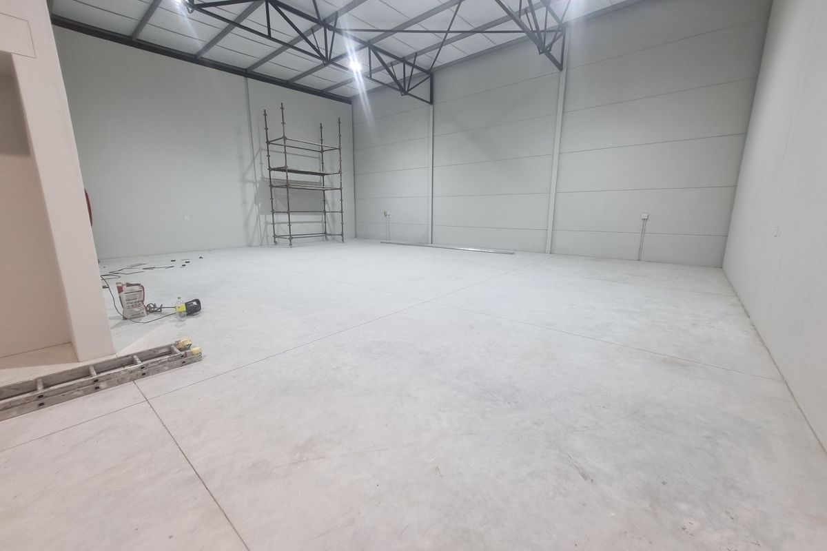 343m2 Industrial  Warehouse Unit / To Let in Kraaifontein @ R 36 015.00  excluding VAT - Photo 3