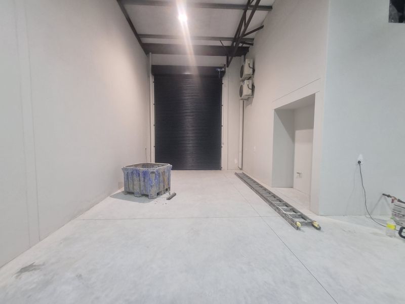 343m2 Industrial  Warehouse Unit / To Let in Kraaifontein @ R 36 015.00  excluding VAT - Photo 5