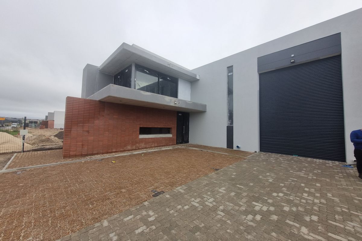343m2 Industrial  Warehouse Unit / To Let in Kraaifontein @ R 36 015.00  excluding VAT - Photo 2