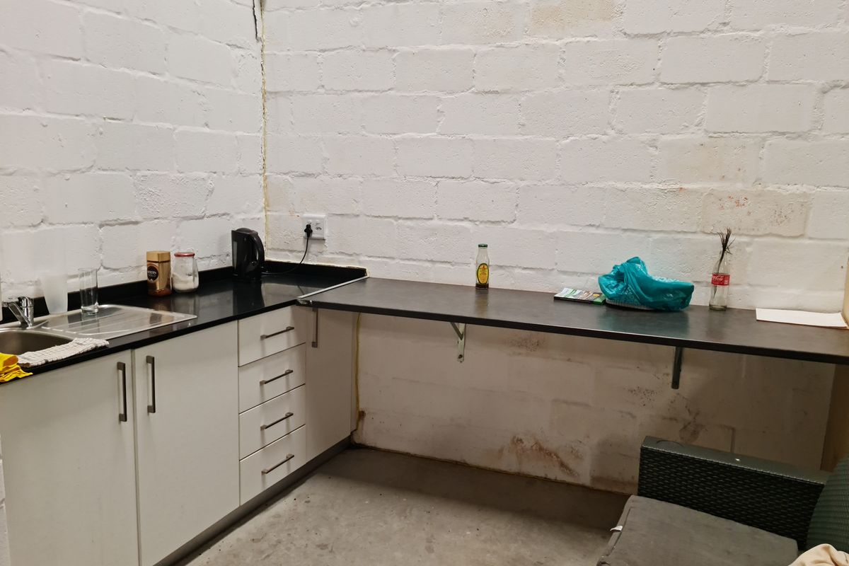 Modern Industrial Warehouse To Let in Firgrove , Somerset West - 542m2 - Photo 5