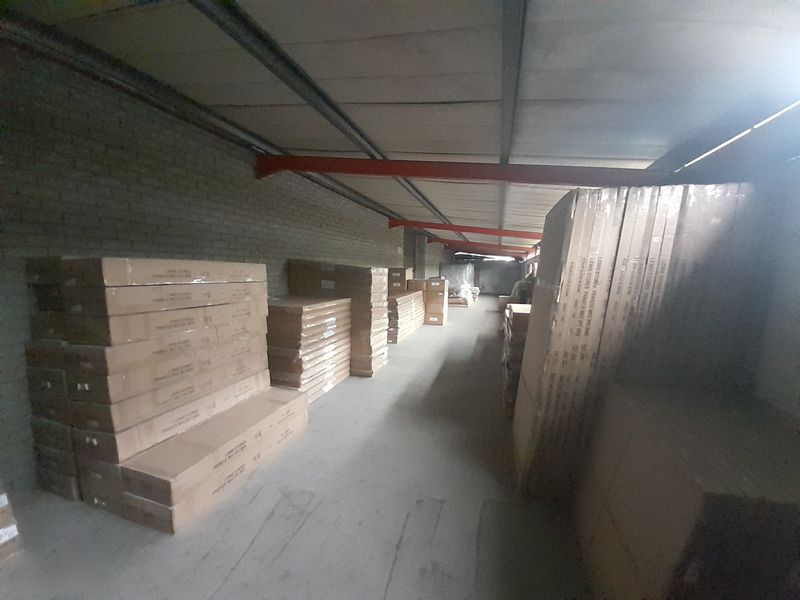400m2 Industrial  Factory Unit To Let in Brackenfell @ R 26 000.00  excluding VAT - Photo 9