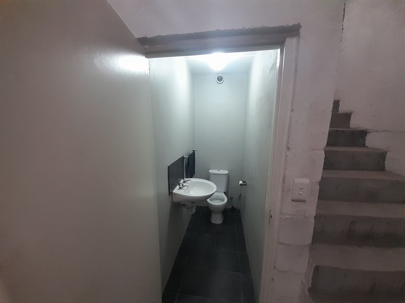 400m2 Industrial  Factory Unit To Let in Brackenfell @ R 26 000.00  excluding VAT - Photo 7