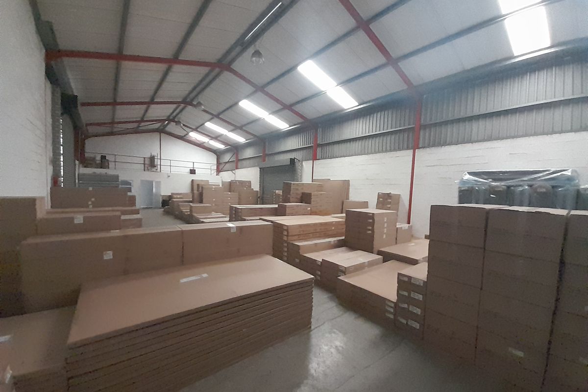 400m2 Industrial  Factory Unit To Let in Brackenfell @ R 26 000.00  excluding VAT - Photo 3