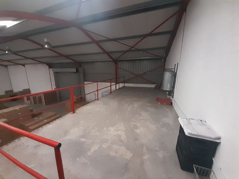400m2 Industrial  Factory Unit To Let in Brackenfell @ R 26 000.00  excluding VAT - Photo 4
