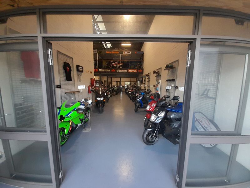 718m2 Industrial Warehouse / Unit To Let in Stikland @ R84 000 excluding VAT - Photo 9