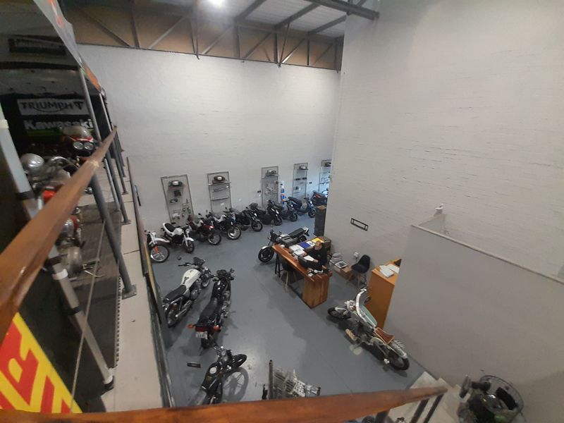 718m2 Industrial Warehouse / Unit To Let in Stikland @ R84 000 excluding VAT - Photo 4