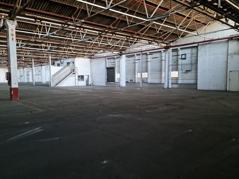 5134m2  Warehouse to let in Blackheath Industria. - Photo 4
