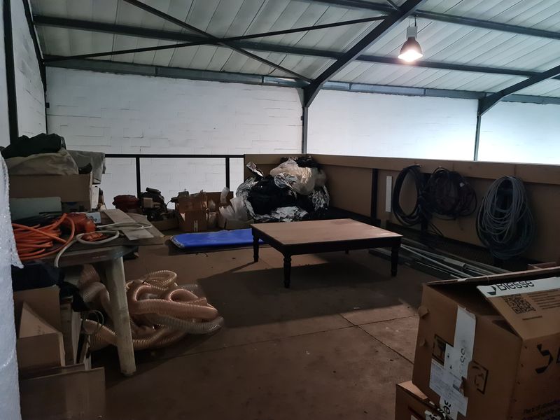 556m2 Warehouse TO LET in Saxenburg Park. - Photo 10