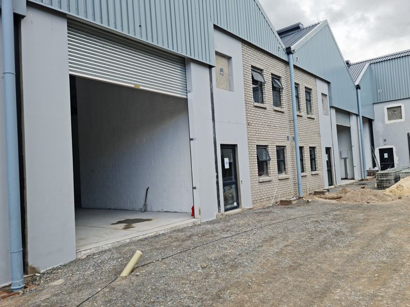 Brand New 636m2 Industrial Warehouse To Let in Firgrove , Somerset West. - Photo 9