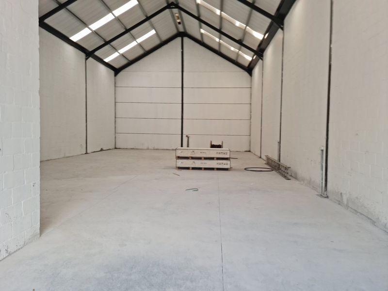 Brand New 636m2 Industrial Warehouse To Let in Firgrove , Somerset West. - Photo 7