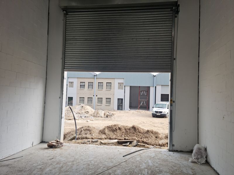 Brand New Modern 196m2 Industrial Warehouse To Let in Firgrove , Somerset West. - Photo 6