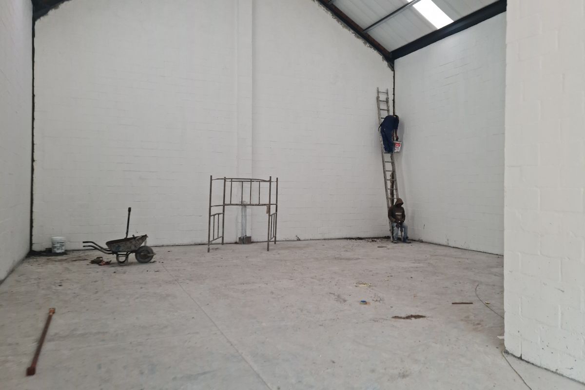 Brand New Modern 196m2 Industrial Warehouse To Let in Firgrove , Somerset West. - Photo 5