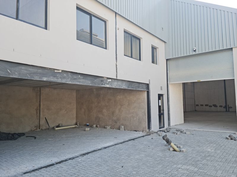 Brand New Modern 375m2 Industrial Warehouse To Let in Firgrove , Somerset West. - Photo 6