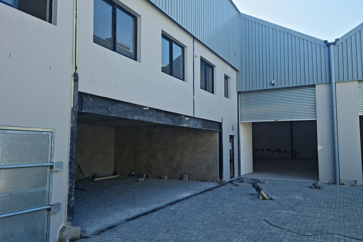 Brand New Modern 375m2 Industrial Warehouse To Let in Firgrove , Somerset West. - Photo 3