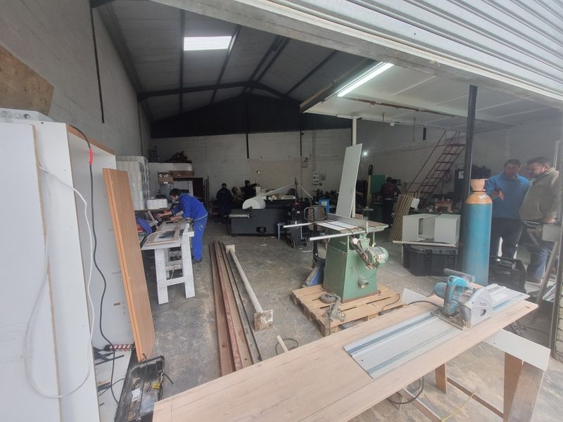 118m2 Industrial Factory Warehouse To Let in Brackenfell Industrial @ R 10 000.00  excluding VAT - Photo 8