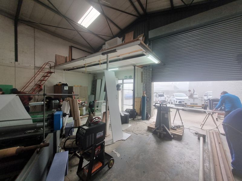 118m2 Industrial Factory Warehouse To Let in Brackenfell Industrial @ R 10 000.00  excluding VAT - Photo 4