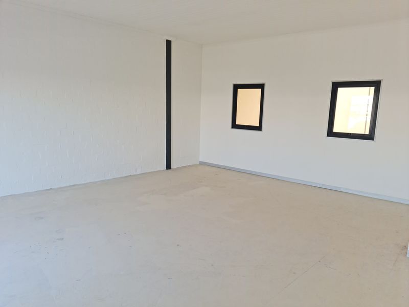 425m2 Warehouse To Let in Firgrove , Somerset West. - Photo 9