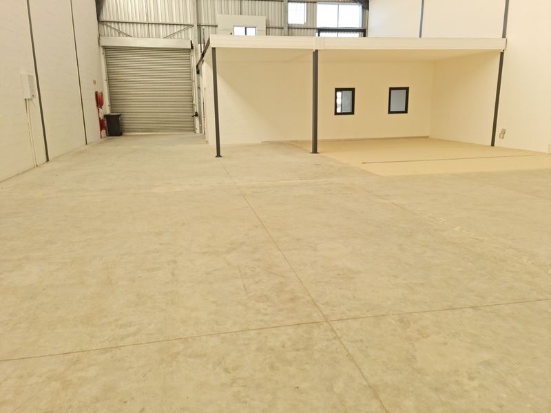 425m2 Warehouse To Let in Firgrove , Somerset West. - Photo 2