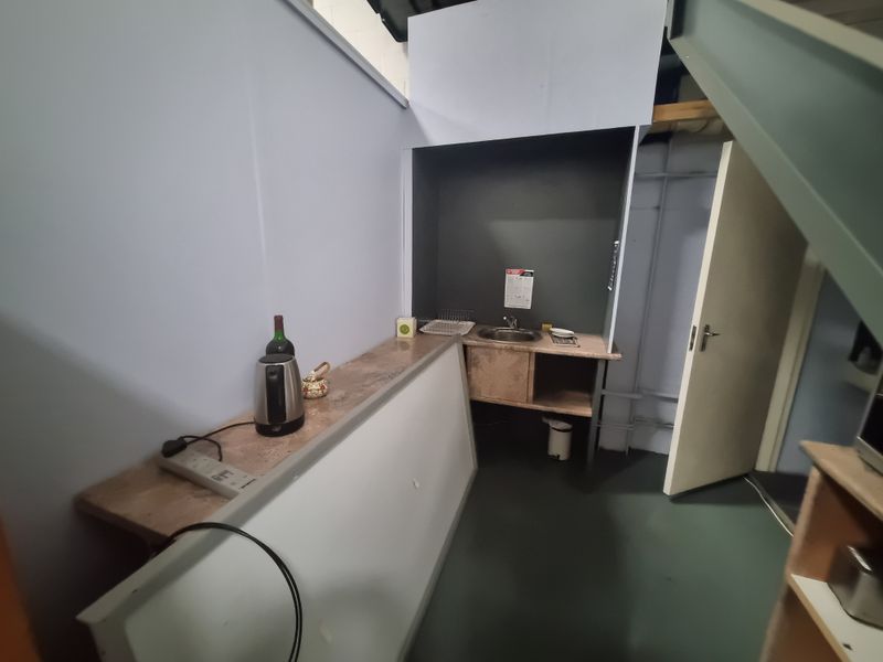 250m2 Industrial Factory Warehouse To Let in Brackenfell Industrial @ R 16 250.00  excluding VAT - Photo 6