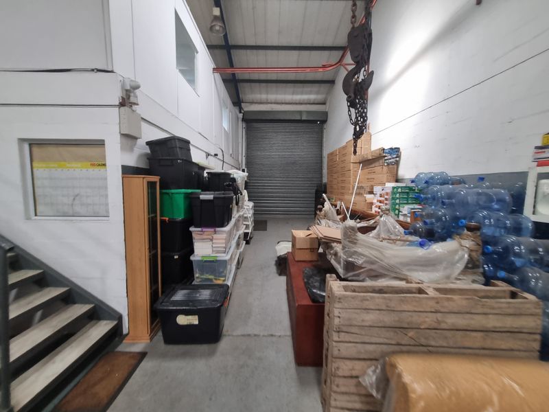 250m2 Industrial Factory Warehouse To Let in Brackenfell Industrial @ R 16 250.00  excluding VAT - Photo 2
