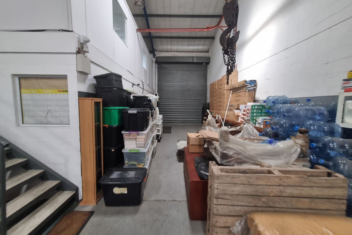 250m2 Industrial Factory Warehouse To Let in Brackenfell Industrial @ R 16 250.00  excluding VAT - Photo 2